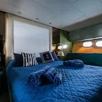 Botel Yacht Dreams Experience