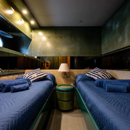 Botel Yacht Dreams Experience La Spezia