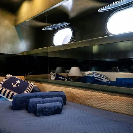 Yacht San Lorenzo 22 *