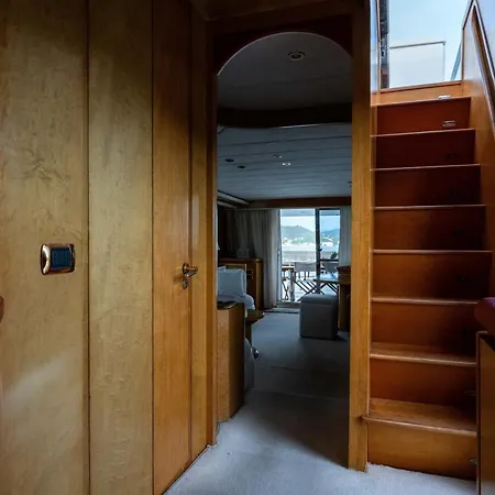 Úszó hotel Yacht Dreams Experience