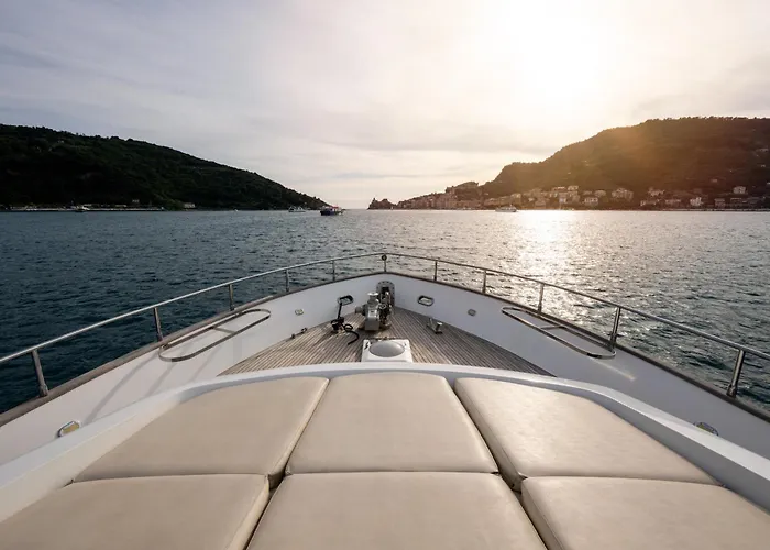 Yacht San Lorenzo 22 *