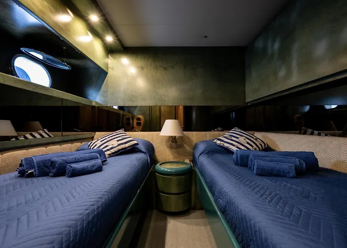 Yacht San Lorenzo 22